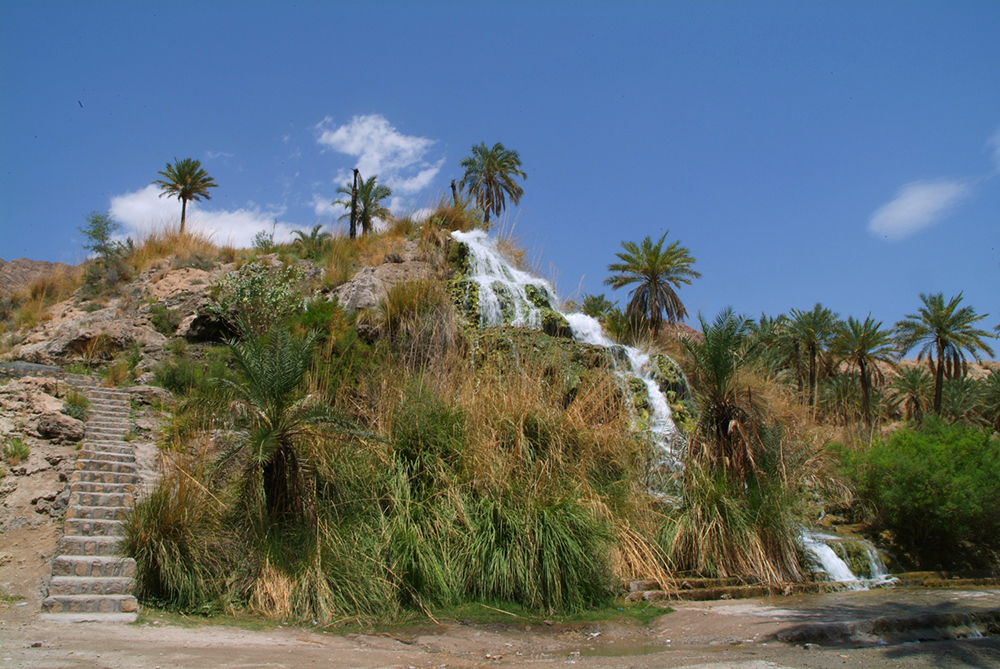 آبشار تزرج، آبشاری در دل نخلستان‌های جنوب ایران